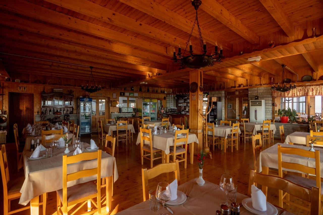 Hotel Wooden House Canaj Esterno foto