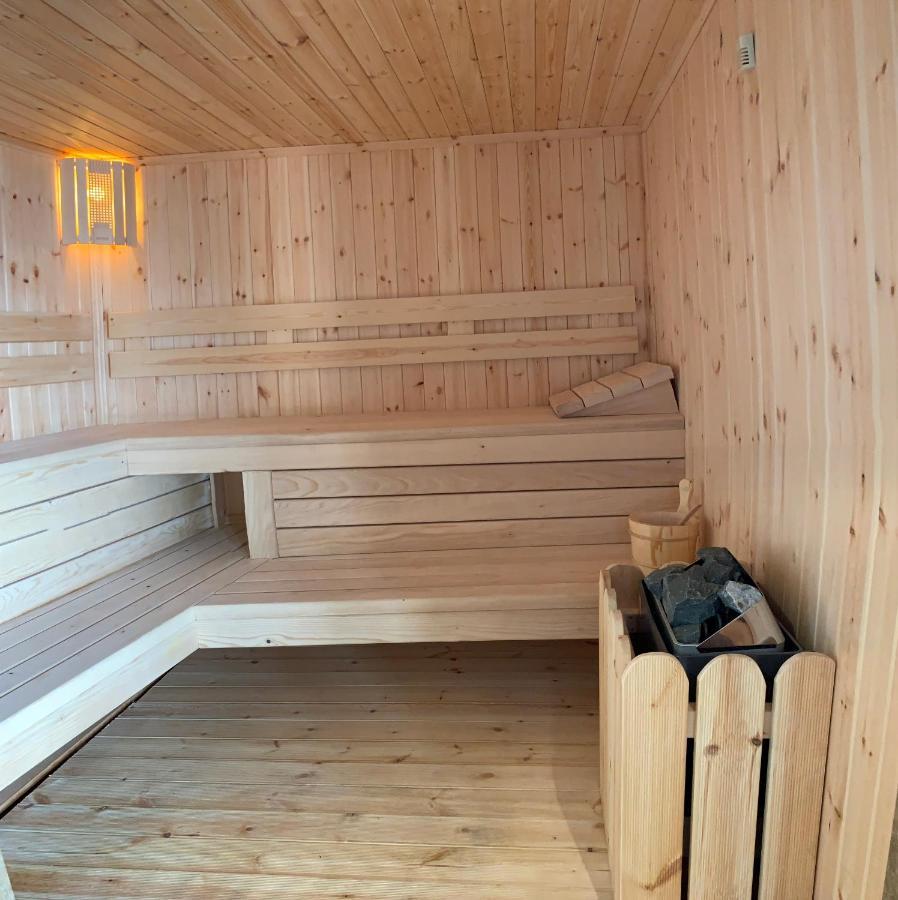 Hotel Wooden House Canaj Esterno foto